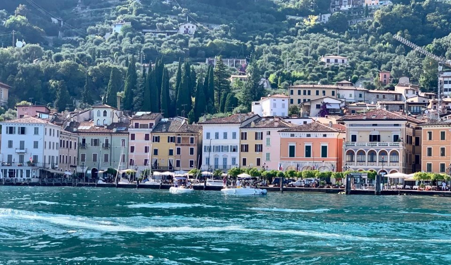 Boat rental with driver in Gargnano, Lake Garda